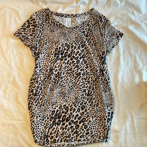 Maternity V-Neck T-shirt, Size LARGE